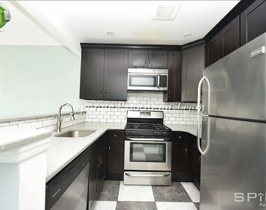 30-37 38th Street - Photo Thumbnail 3