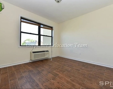 30-37 38th Street - Photo Thumbnail 10