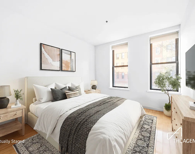 118 Greenpoint Avenue - Photo Thumbnail 3