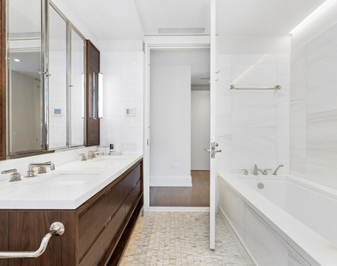 301 E 50th Street - Photo Thumbnail 7