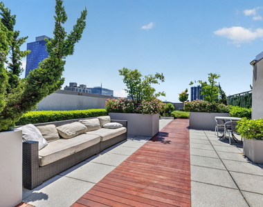 308 E 38th Street - Photo Thumbnail 6
