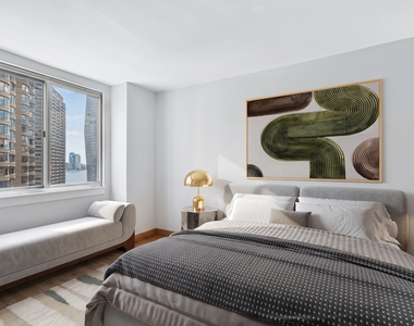 308 E 38th Street - Photo Thumbnail 3