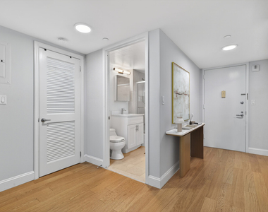 308 E 38th Street - Photo Thumbnail 2