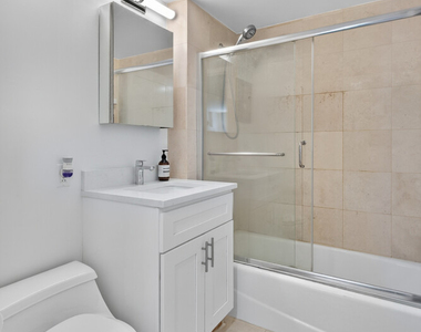 308 E 38th Street - Photo Thumbnail 4