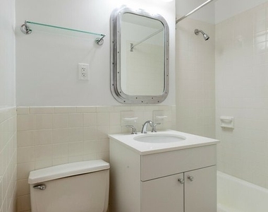43 W 16th Street - Photo Thumbnail 3