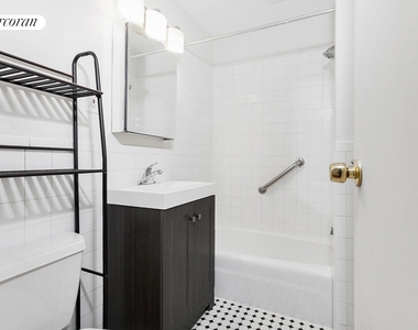 305 E 56th Street - Photo Thumbnail 4
