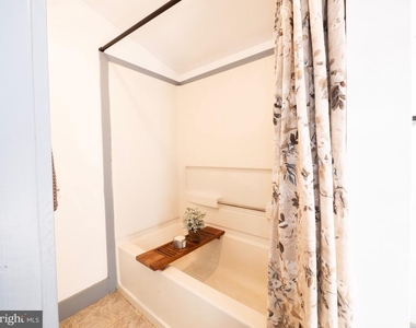 703 S Loudoun Street - Photo Thumbnail 29