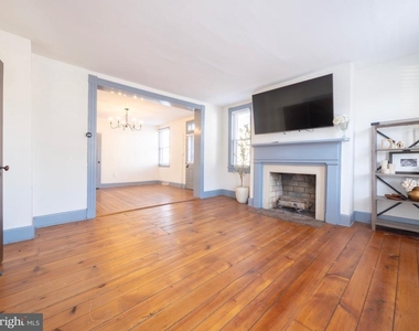 703 S Loudoun Street - Photo Thumbnail 4
