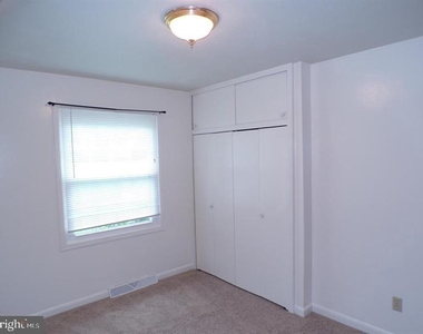 111 Walnut Drive - Photo Thumbnail 16