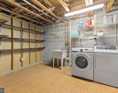 2813 Cambridge Drive - Photo Thumbnail 13