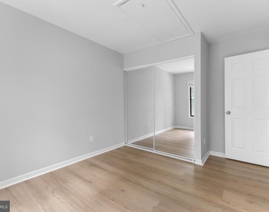 2813 Cambridge Drive - Photo Thumbnail 17