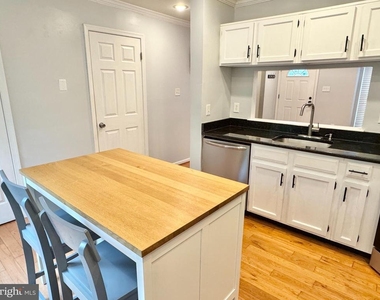 12298 Granada Way - Photo Thumbnail 2