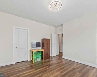 1680 Dunnington Place - Photo Thumbnail 23