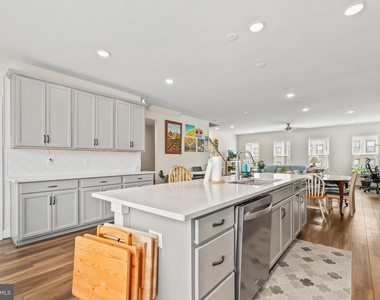 1680 Dunnington Place - Photo Thumbnail 12