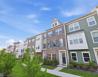 9309 Barnes Loop - Photo Thumbnail 1