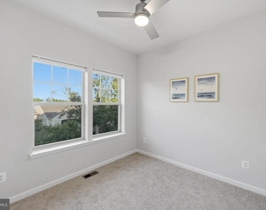 9309 Barnes Loop - Photo Thumbnail 14