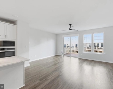 9309 Barnes Loop - Photo Thumbnail 7