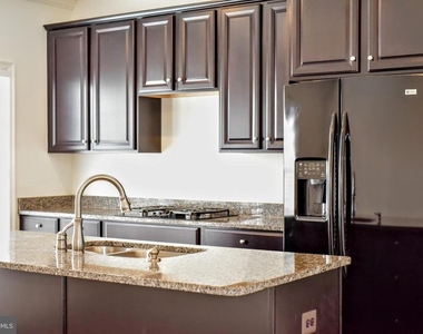 43313 Foyt Terrace - Photo Thumbnail 3