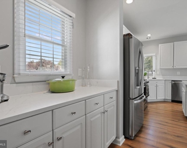 42903 Redfield - Photo Thumbnail 14