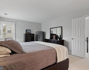 42903 Redfield - Photo Thumbnail 39