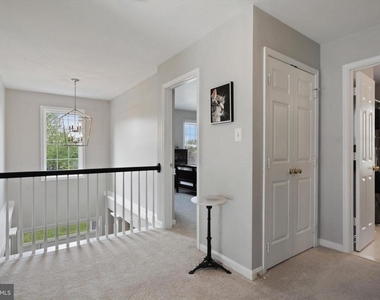 42903 Redfield - Photo Thumbnail 31
