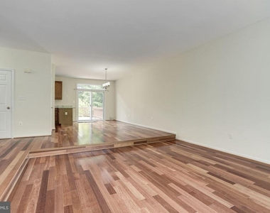 21588 Bankbarn Terrace - Photo Thumbnail 2