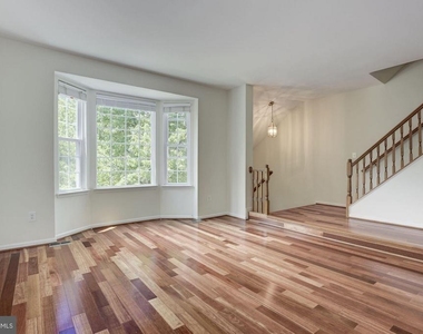 21588 Bankbarn Terrace - Photo Thumbnail 3