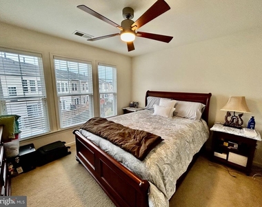 43453 Rickenbacker Square - Photo Thumbnail 15