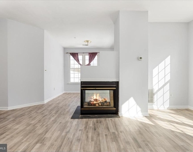 4200 Mozart Brigade Lane - Photo Thumbnail 9