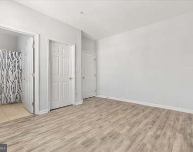 4200 Mozart Brigade Lane - Photo Thumbnail 17