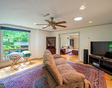 5229 Chippewa Place - Photo Thumbnail 10