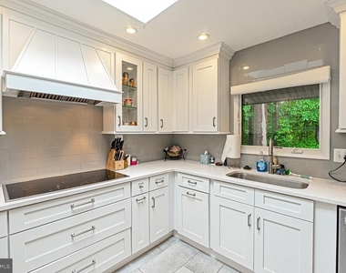 5229 Chippewa Place - Photo Thumbnail 16