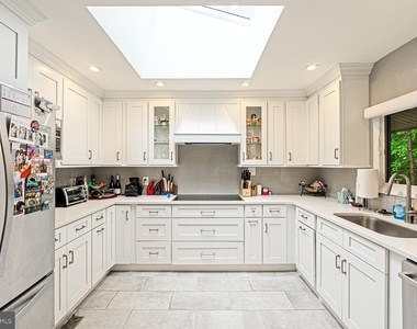 5229 Chippewa Place - Photo Thumbnail 14