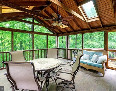 5229 Chippewa Place - Photo Thumbnail 11