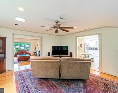 5229 Chippewa Place - Photo Thumbnail 9