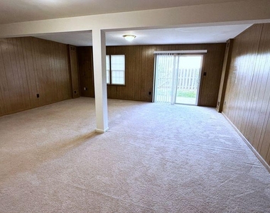 9453 Jenerio Court - Photo Thumbnail 5