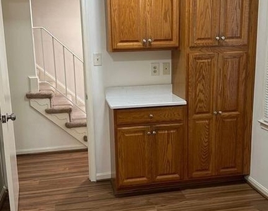 9453 Jenerio Court - Photo Thumbnail 3