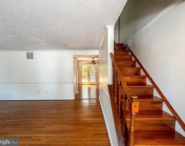 8112 Parkdale Court - Photo Thumbnail 1