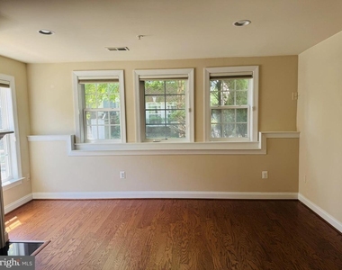 2151 Red Vine Drive - Photo Thumbnail 12