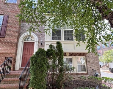 2151 Red Vine Drive - Photo Thumbnail 17
