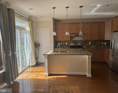 2151 Red Vine Drive - Photo Thumbnail 6