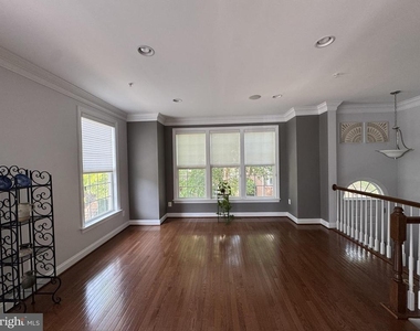 2151 Red Vine Drive - Photo Thumbnail 2