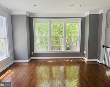 2151 Red Vine Drive - Photo Thumbnail 3