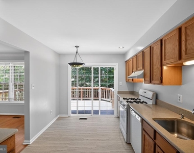 4277 Fox Lake Drive - Photo Thumbnail 7