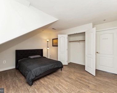 7489 Carriage Hills Drive - Photo Thumbnail 30