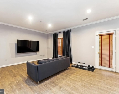 7489 Carriage Hills Drive - Photo Thumbnail 3
