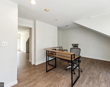 7489 Carriage Hills Drive - Photo Thumbnail 27
