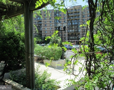 8360 Greensboro Drive - Photo Thumbnail 24