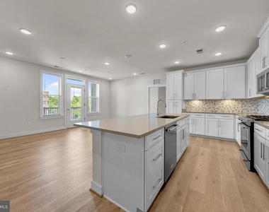 11200 Reston Station Boulevard - Photo Thumbnail 15