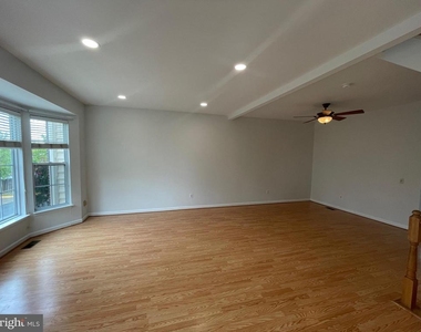 13511 Bannacker Place - Photo Thumbnail 14